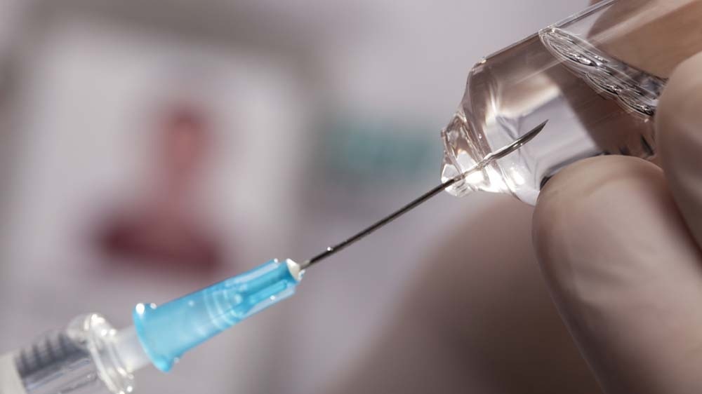 leaking syringe